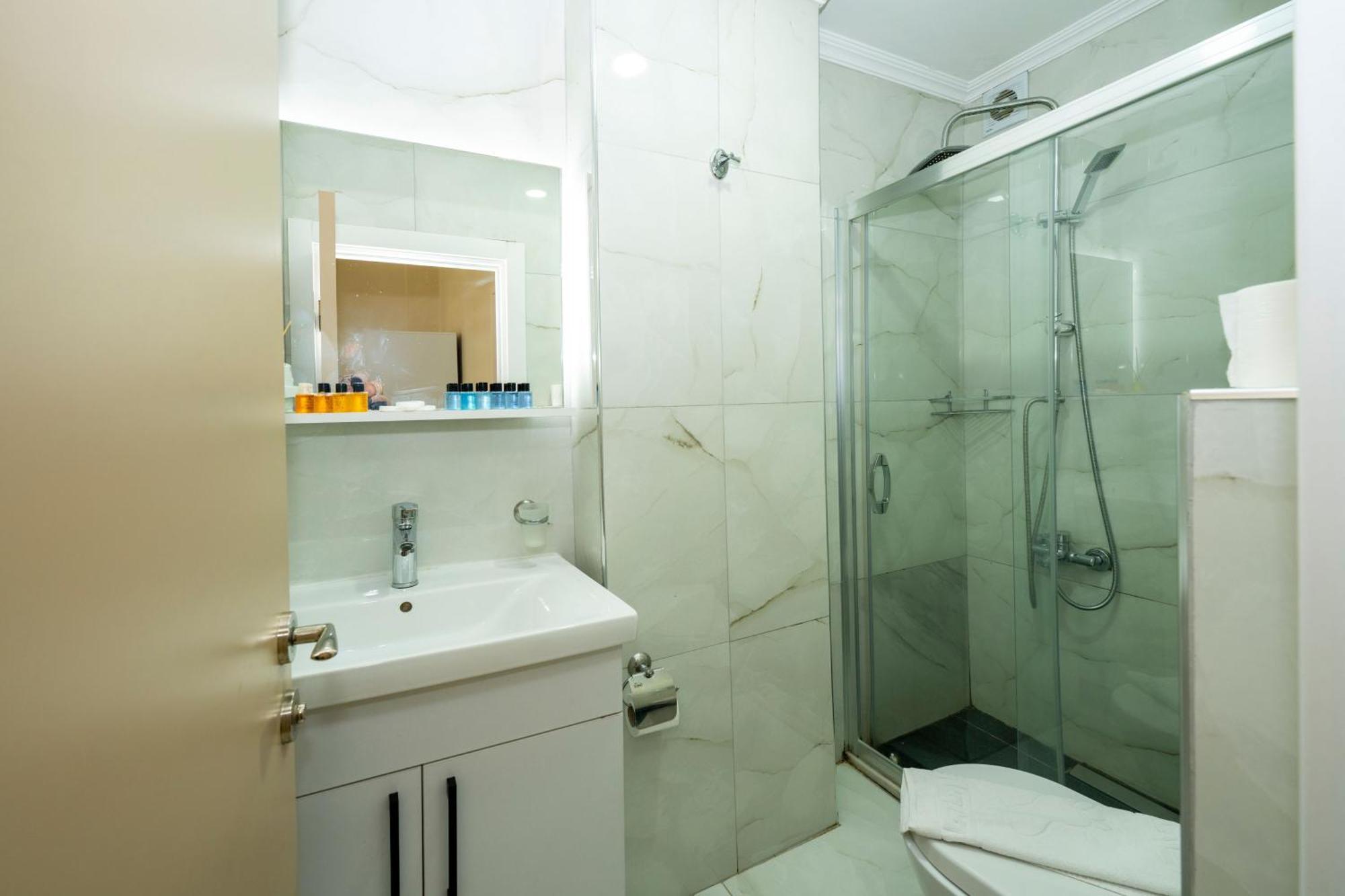Luce Suites Taksim Istanbul Exterior photo
